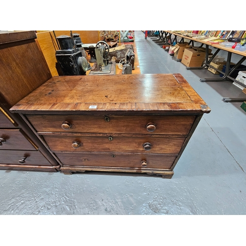 497 - An early mahogany chest of drawers

Height 80cm
Width 107cm
Depth 52cm