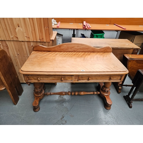 417 - A Victorian 2 drawer desk

Height 74cm, Width 120cm, Depth 52cm