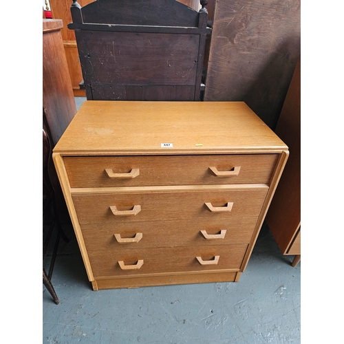 447 - An oak G Plan chest of drawers

Dimensions: Height 85cm, Width 76cm, Depth 48cm