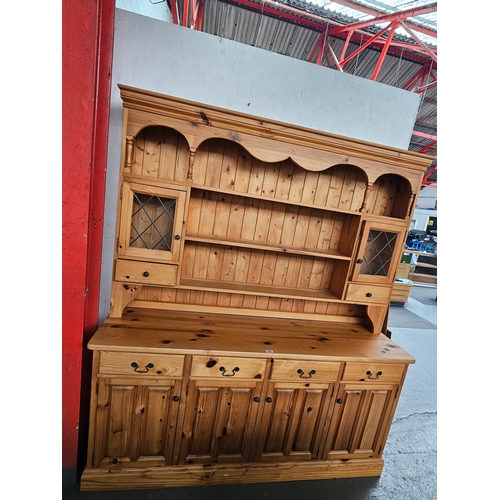 483 - A pine dresser (top is detached)

Dimensions: Height 204cm, Width 180cm, Depth 46cm