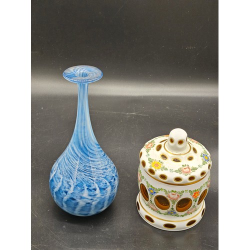 506 - A collection of glass to include Elme Peacock vase, Fratelli Toso pink vase with opaline ribs, Antho... 