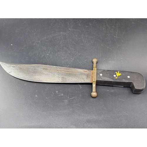 539 - An American US Army Air Force V 44 survival knife - this genuine Kinfolks knife was issued to surviv... 