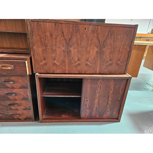 425 - A 5 sectioned rosewood wall hanging cabinet (missing brackets and key)