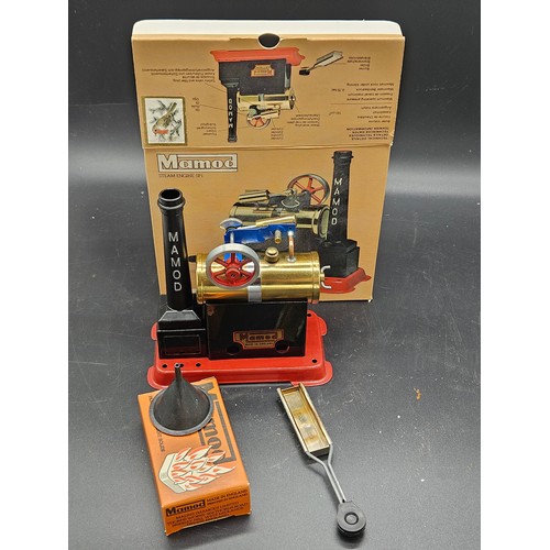 803 - A boxed Mamod SP1 steam engine - near mint condition