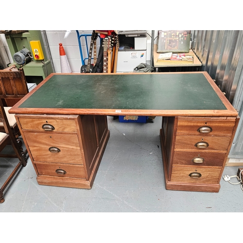 658 - A teak twin pedestal desk with leatherette insert

Dimensions: Height 76cm, Width 160cm, Depth 84cm