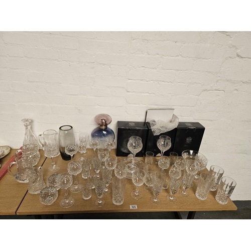 525 - A quantity of crystal glasses to include 