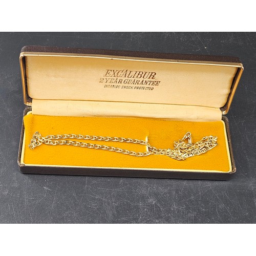 813 - A 9k gold chain (50cm long) - weight 11.8 grams