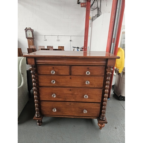 649 - A Victorian mahogany 2 over 3 chest of drawers with glass handles

Measurements: Width 126cm, Depth ... 