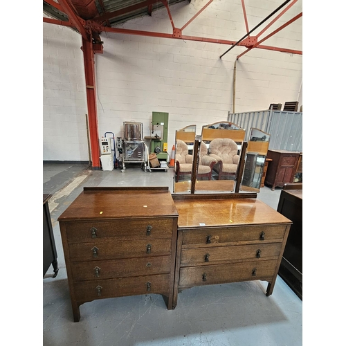 423 - An oak triple mirror dressing table together with a matching oak chest of drawers 

Dressing Table M... 