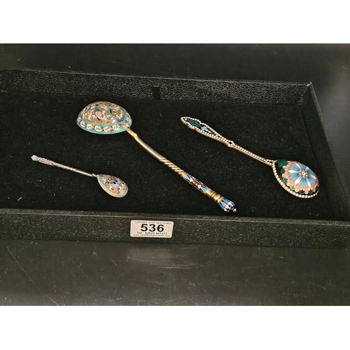 536 - 3 Russian silver cloisonne enamel spoons - a large table spoon, a medium sized dessert spoon and a t... 