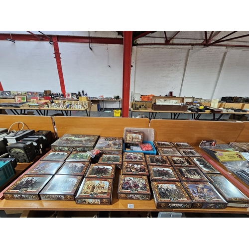 374 - Large collection of Lannister miniatures for A Song of Ice and Fire (ASOIAF) CMON miniatures game.