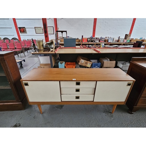 400 - A Schreiber Sideboard

H 74cm
W 152cm
D 42CM