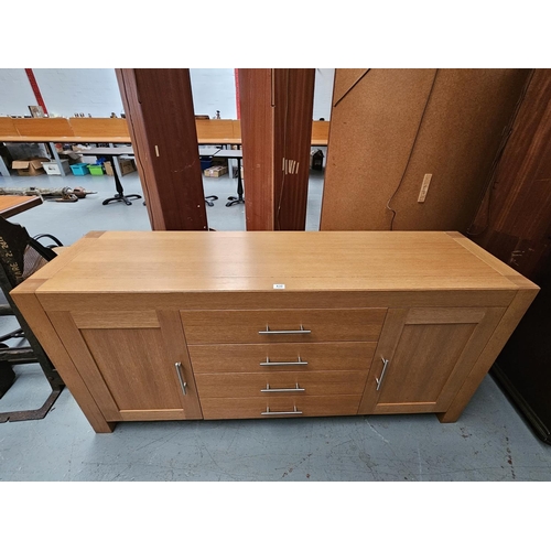 430 - A large oak G Plan sideboard

Height 85cm, Width 181cm, Depth 50cm