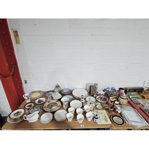 300 - Decorative china to include collectable plates, Coalport figurines, Salisbury part tea set etc