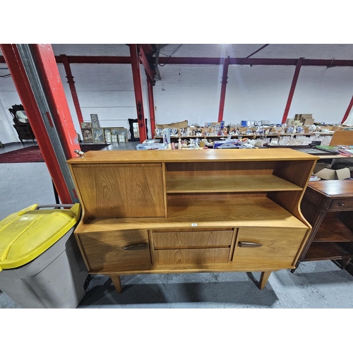 400 - A Teak highboard
H122cm    W167cm    D46cm