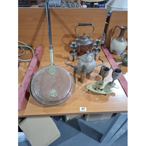 367 - A copper bed pan, copper kettle, brass snake candle holders and other metalware