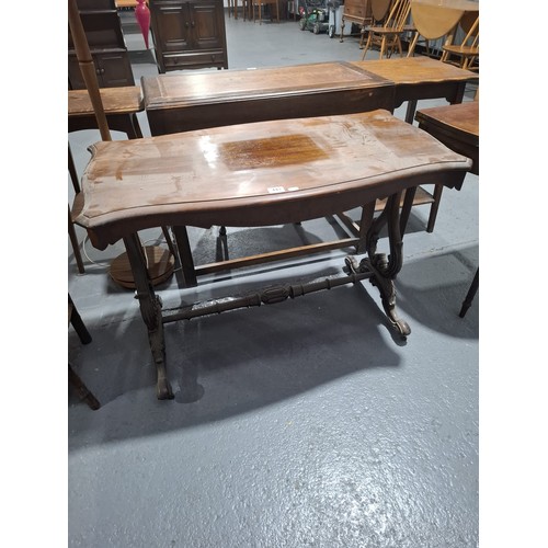 443 - A Victorian mahogany side table
H74cm  W104cm  D53cm