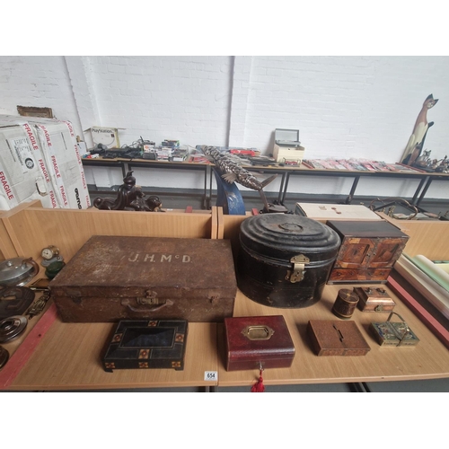 Lot 654       