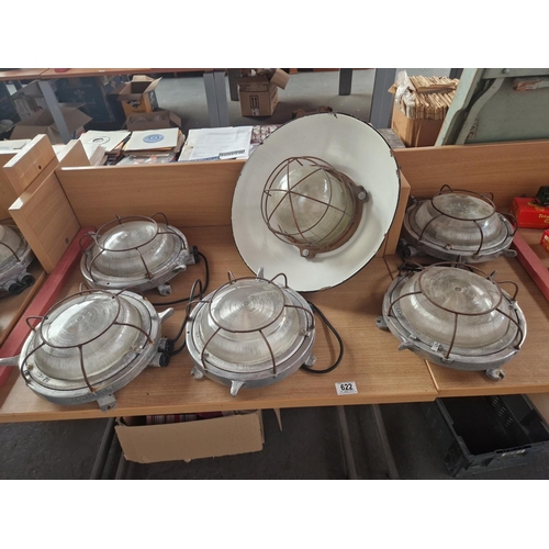 Lot 622       