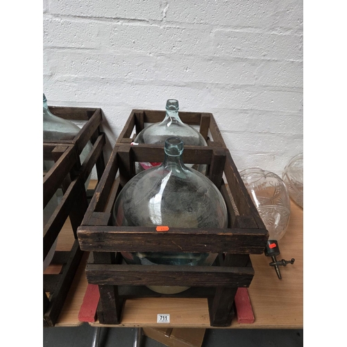 Lot 711       