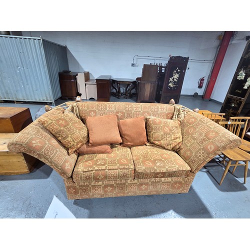 827 - A fabric two seater Knole sofa with drop end arms

Height 100cm, width 220cm, depth 96cm