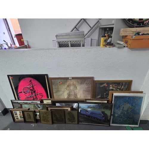 474 - A collection of pictures and prints