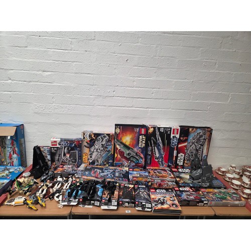707 - Twenty one Lego Star Wars sets - all have been opened and built, some pieces may be missing - Millen... 