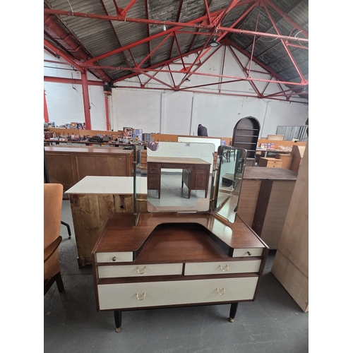 Lot 809       