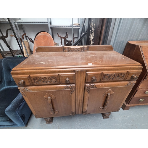 Lot 827       