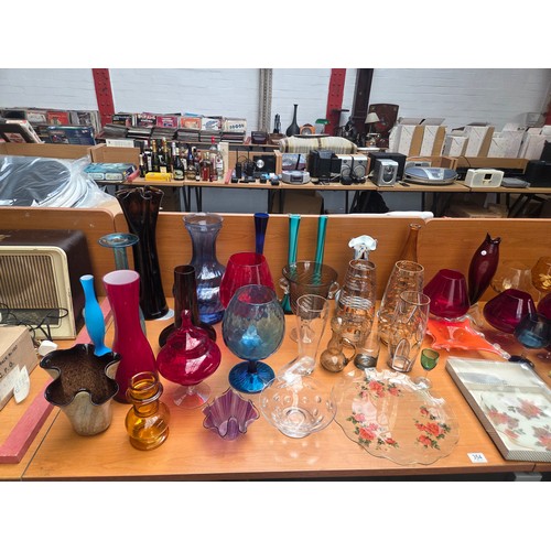 Mixed lot of vintage glassware including Empoli, Chance glass and Blue