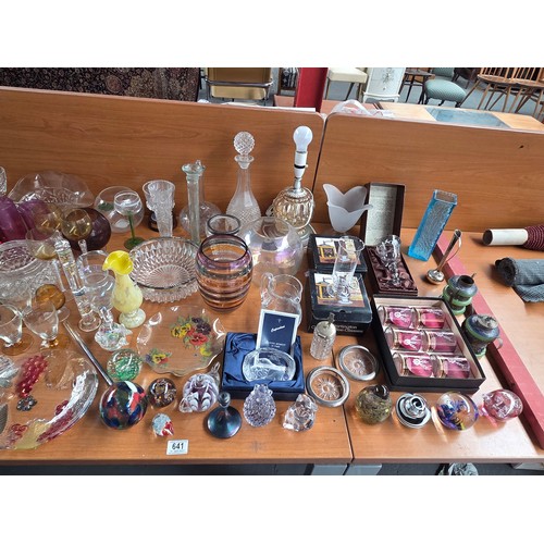 641 - A large collection of Art glass and crystal to include paperweights, Dartington, Cumbria crystal, Ga... 