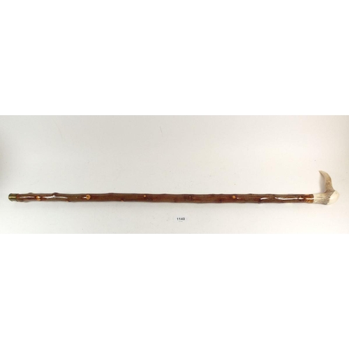 1140 - A hawthorn horn handled walking stick