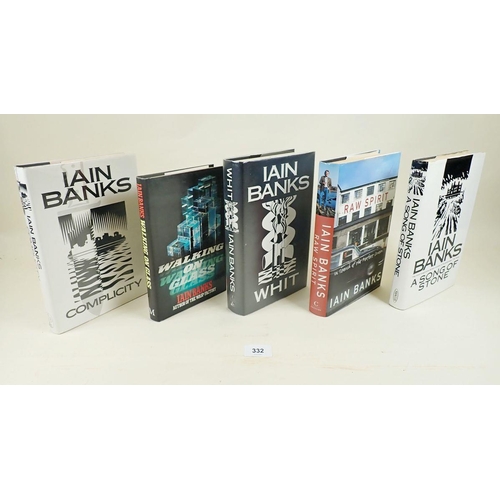 332 - Five First Edition books by Iain Banks - Whit (signed copy), A Song of Stone, Walking on Glass, Comp... 