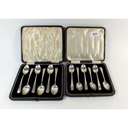 610 - Two boxed sets of silver teaspoons - total weight 111g