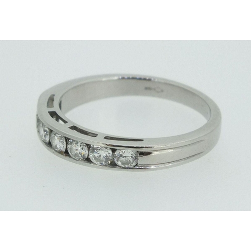 727 - A platinum seven stone diamond half eternity ring, (total 1/2 ct diamonds), size Q