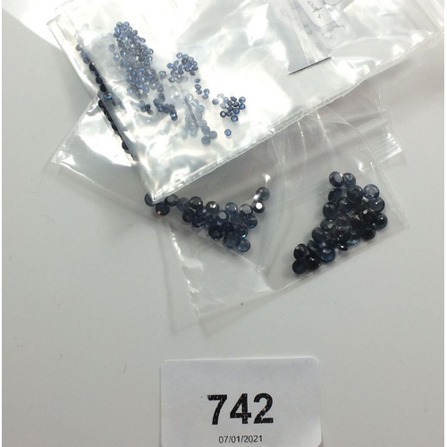 742 - A parcel of calibrated round sapphires total 33.23 cts, (1.5 -2mm, 2.5- 3mm, 3.5 - 4mm)