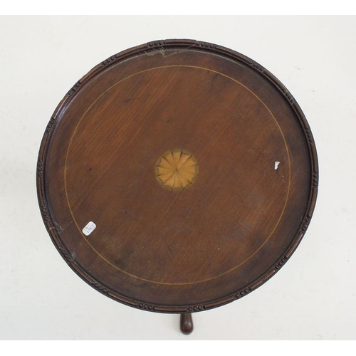 1225 - A mahogany circular wine table inlaid paterae, top a/f