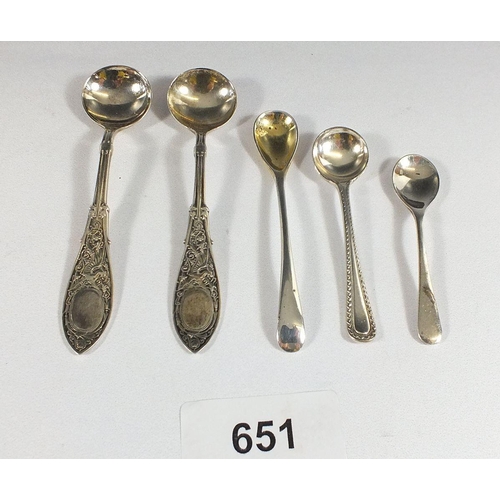 651 - Five silver salt and mustard spoons