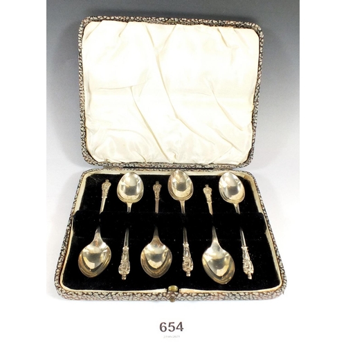 654 - A set of six silver apostle spoons in original case, Sheffield 1927, 70g