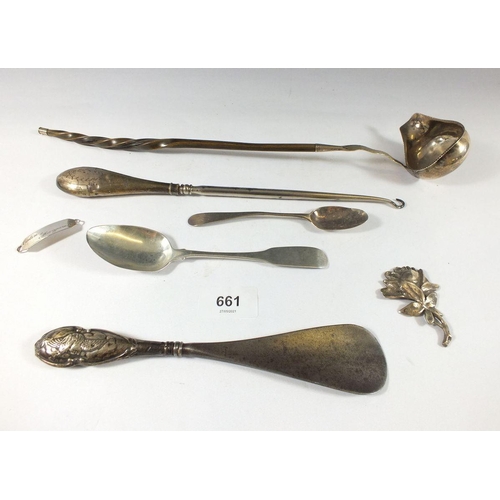 661 - A selection of miscellaneous silver to include toddy ladle (repaired), shoe horn and Georgian Irish ... 