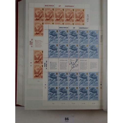 86 - GB - Channel Islands: Large stock-book full of QEII mint decimal Guernsey stamps. Guernsey FV £300+.... 