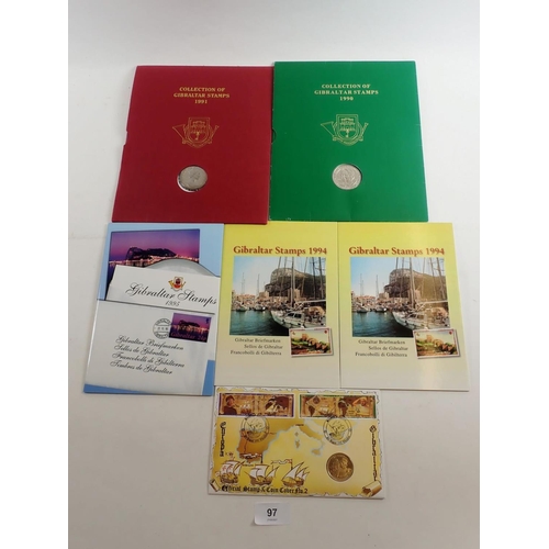 97 - Gibraltar: Collection of QEII mint decimal defin, commem & postage due stamps, Gib£ FV c.200. Incl P... 