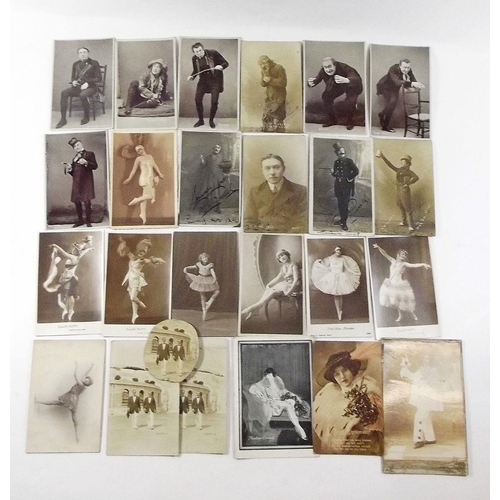 419 - A group of postcards relating to Ruth Ellen Fleisher and other actors with theatrical themed corresp... 