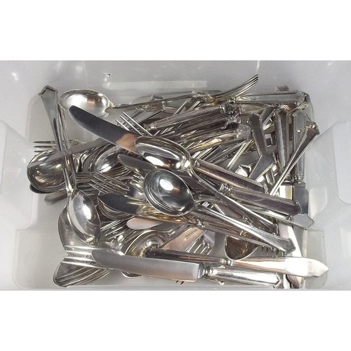 519 - An Elkingtons silver plated cutlery set comprising six dinner knives and forks, dessert spoons, soup... 