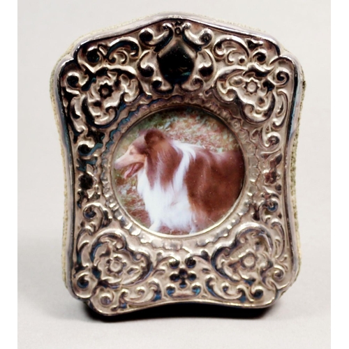 188 - A small silver photograph frame, 9.5 x 8cm, Birmingham 1998, 6cm high