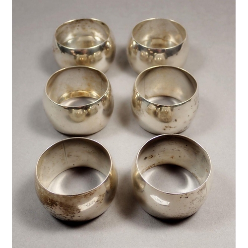 200 - A set of six silver napkin rings, 155g