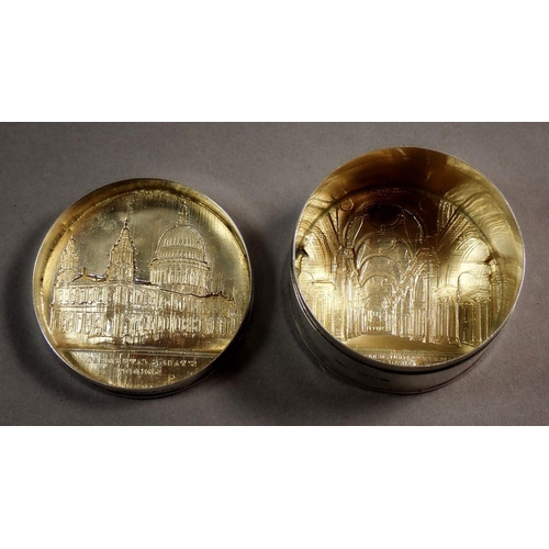 224 - A silver box with St Paul's Cathedral to the cover and base, London 1897, 5.7cm diameter