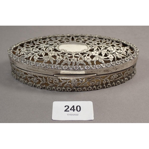 240 - A George V silver pierced oval trinket box, Chester 1912, Maker George Nathan & Ridley Hayes, 13.5cm... 