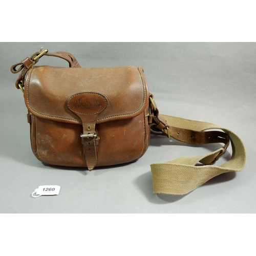 1260 - A leather huntsman's bag