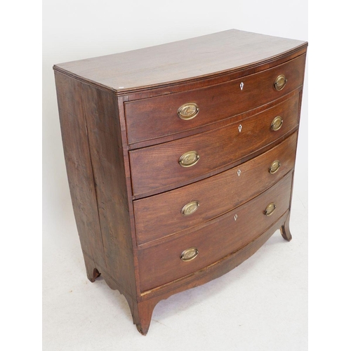 1267 - A George III mahogany bow fronted chest of four drawers, 51 x 99 x 106cm